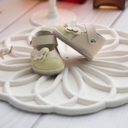 БОСОНІЖКИ З МЕТЕЛИКОМ ДЛЯ ЛЯЛЬКИ МИА