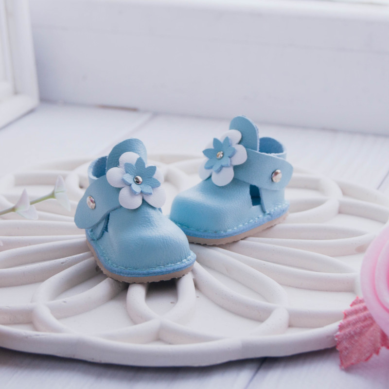 Босоніжки с зкаритим квадратним носиком для ляльки